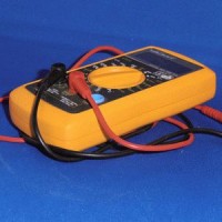 digitales Multimeter